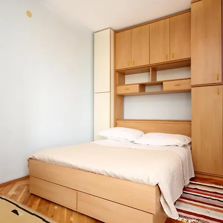 Apartamento - 10315 *