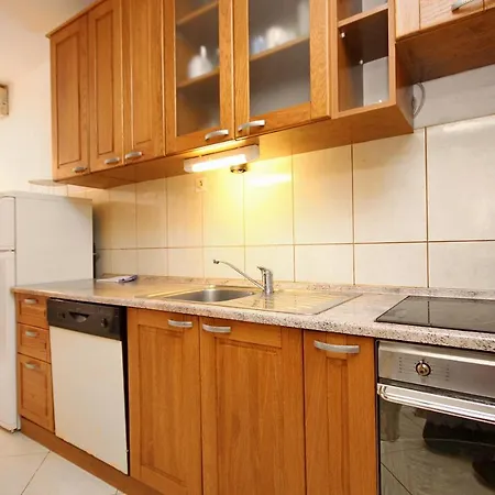 - 10315 Apartment Split
